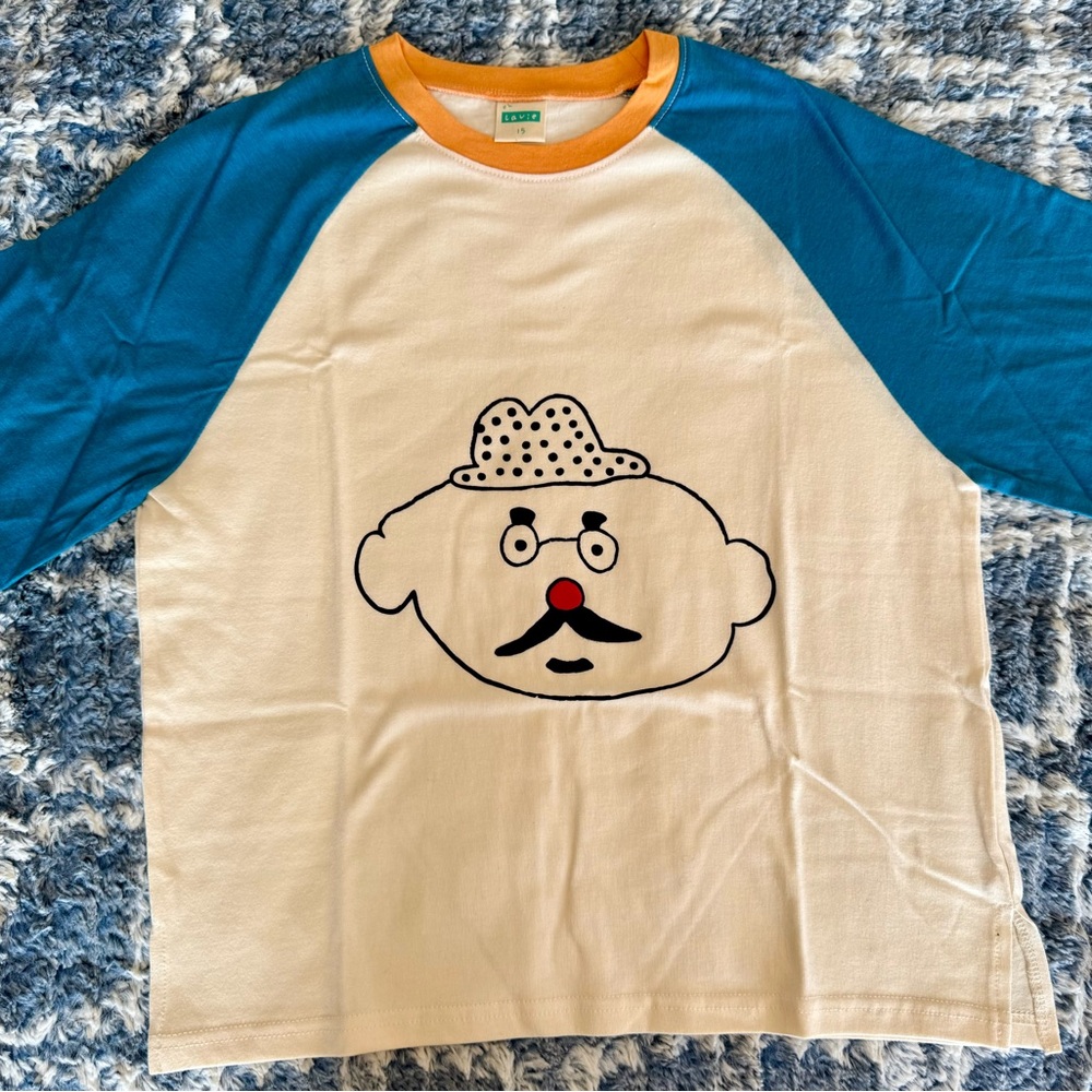 Korean Lavie Kids Blue and White Graphic Tee Never been worn